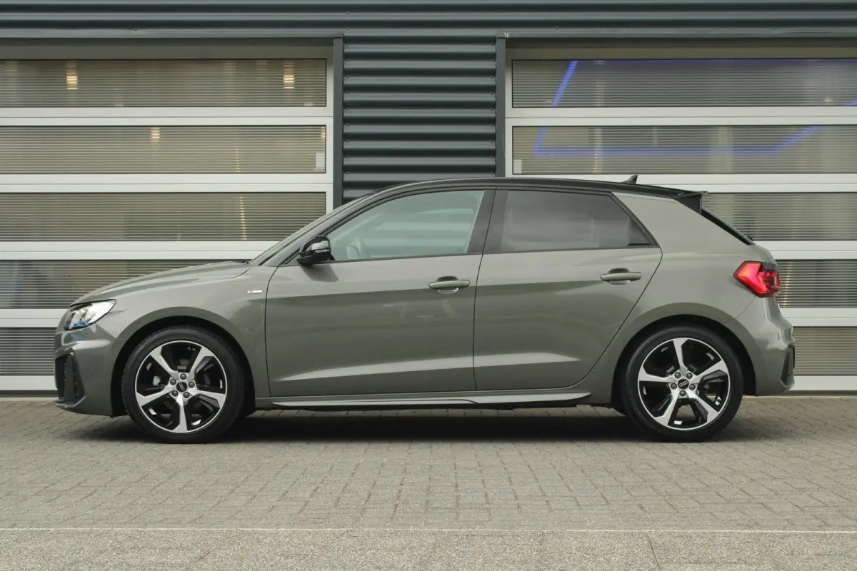 35 TFSI 150pk S-tronic S edition | Ambientverlichtig Plus | Audi SOUND | Privacy glas | Apple Carplay & Android Auto | Sportonderstel