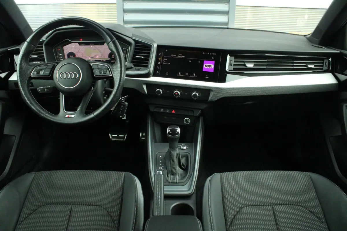 35 TFSI 150pk S-tronic S edition | Ambientverlichtig Plus | Audi SOUND | Privacy glas | Apple Carplay & Android Auto | Sportonderstel