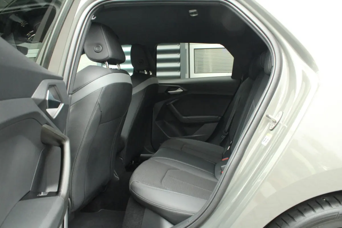 35 TFSI 150pk S-tronic S edition | Ambientverlichtig Plus | Audi SOUND | Privacy glas | Apple Carplay & Android Auto | Sportonderstel