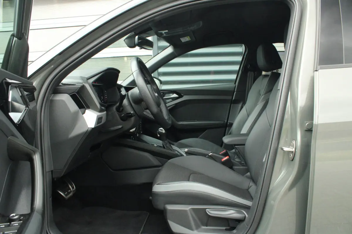 35 TFSI 150pk S-tronic S edition | Ambientverlichtig Plus | Audi SOUND | Privacy glas | Apple Carplay & Android Auto | Sportonderstel