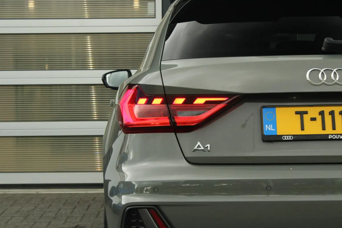 35 TFSI 150pk S-tronic S edition | Ambientverlichtig Plus | Audi SOUND | Privacy glas | Apple Carplay & Android Auto | Sportonderstel
