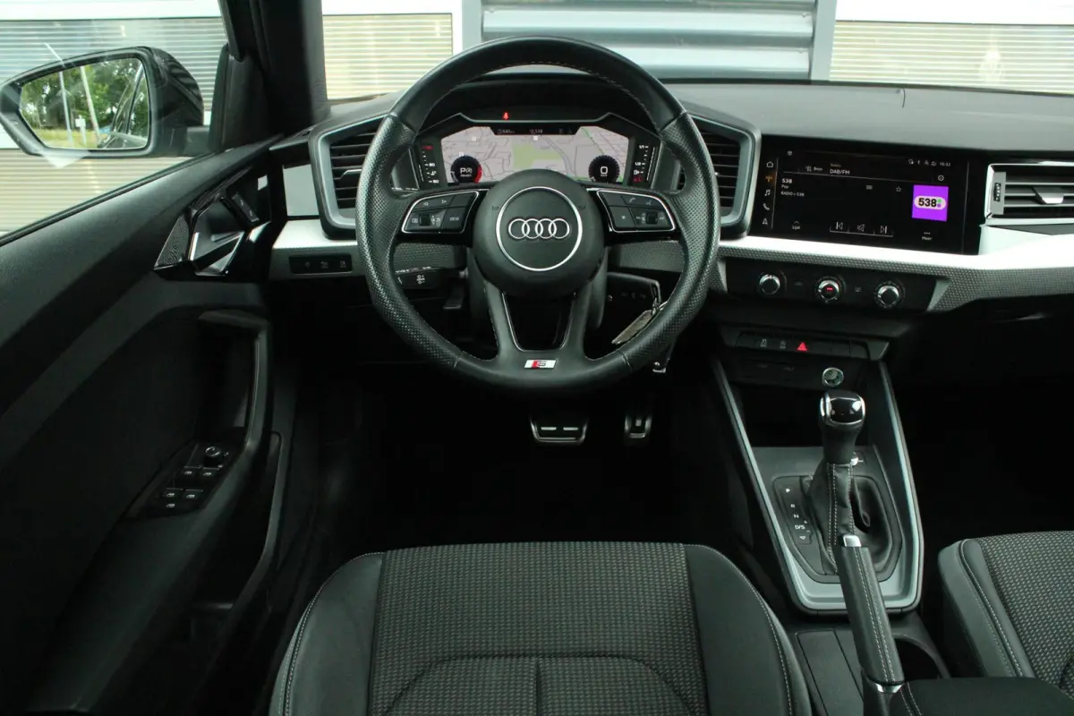 35 TFSI 150pk S-tronic S edition | Ambientverlichtig Plus | Audi SOUND | Privacy glas | Apple Carplay & Android Auto | Sportonderstel