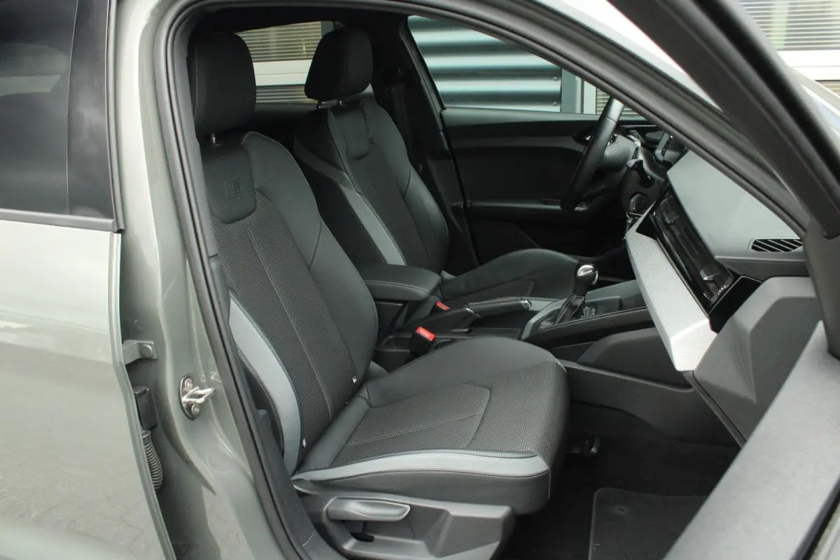35 TFSI 150pk S-tronic S edition | Ambientverlichtig Plus | Audi SOUND | Privacy glas | Apple Carplay & Android Auto | Sportonderstel