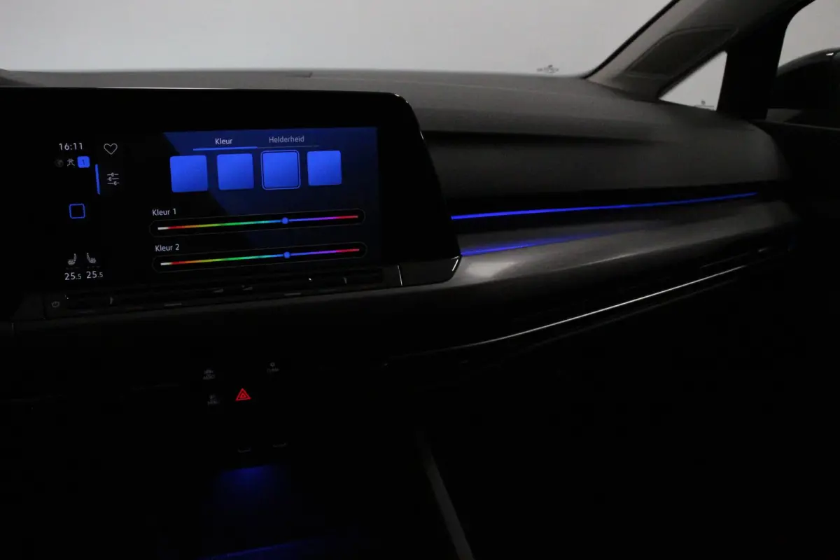 1.5 eTSI 150pk Automaat Style Sfeer verlichting Navigatie Climate control Camera Adaptive Cruise control Led Parkeer sensoren Lichtmetalen Velgen