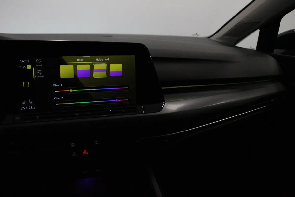 1.5 eTSI 150pk Automaat Style Sfeer verlichting Navigatie Climate control Camera Adaptive Cruise control Led Parkeer sensoren Lichtmetalen Velgen