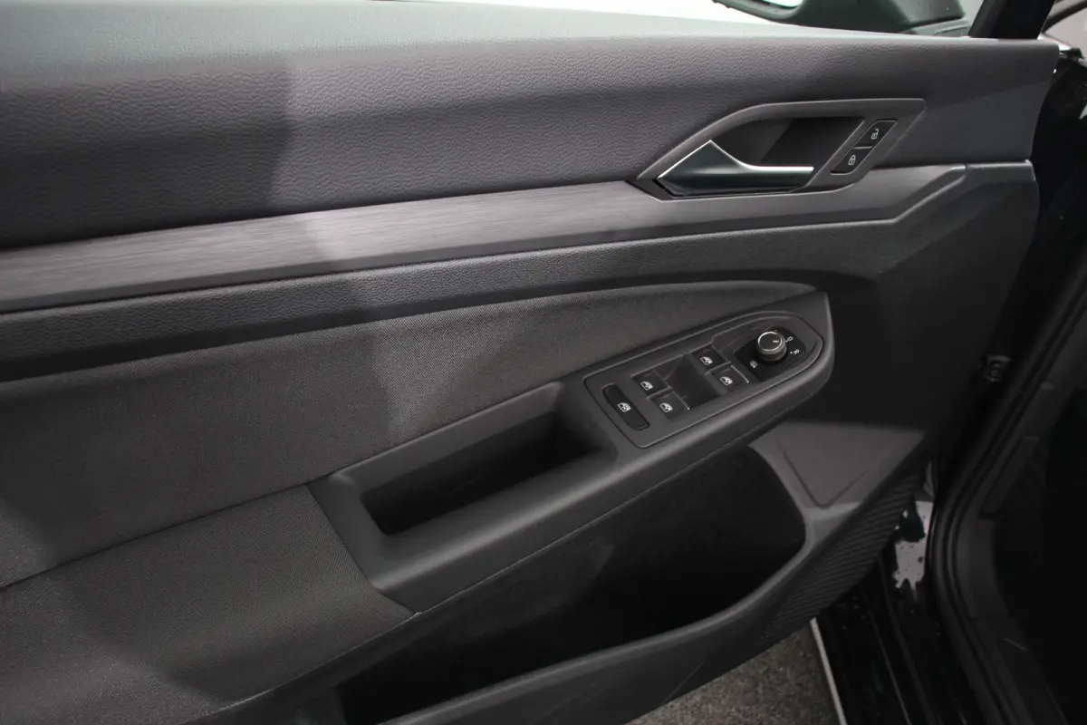 1.5 eTSI 150pk Automaat Style Sfeer verlichting Navigatie Climate control Camera Adaptive Cruise control Led Parkeer sensoren Lichtmetalen Velgen