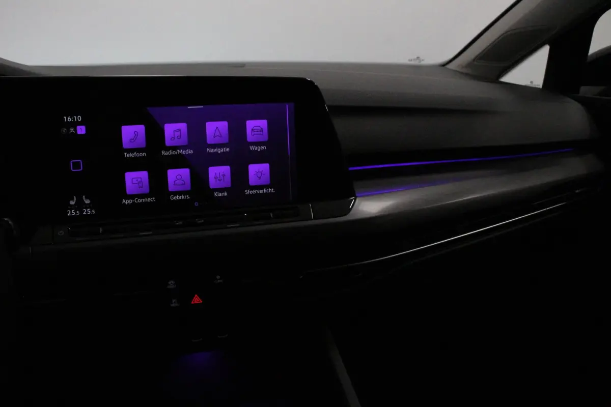 1.5 eTSI 150pk Automaat Style Sfeer verlichting Navigatie Climate control Camera Adaptive Cruise control Led Parkeer sensoren Lichtmetalen Velgen