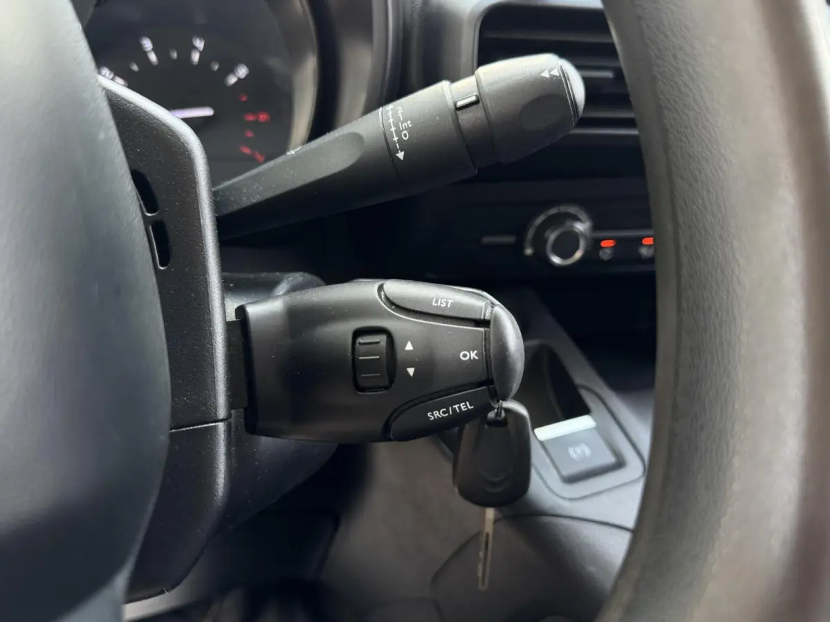 bestel 1.6 BlueHDI Club | CarPlay | Navigatie | Cruise | Camera | Airco | Trekhaak | Lichtmetaal | Sensoren
