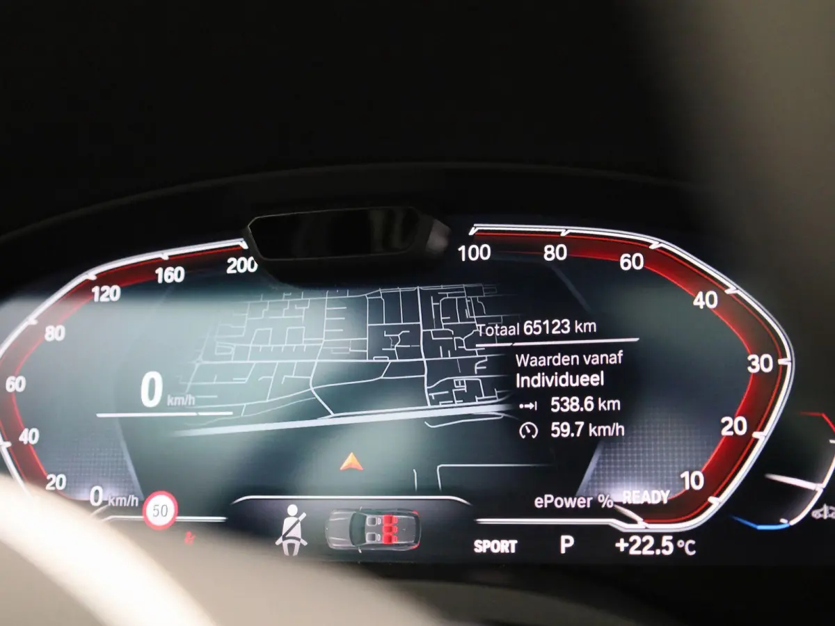 M-Sport 80 kWh | PANORAMADAK | 360 CAMERA | HARMAN KARDON | MEMORY | ELEKTRISCHE KOFFERKLEP | STOELVERWARMING | APPLE CARPLAY - ANDROID AUTO | LEDEREN STOELEN |