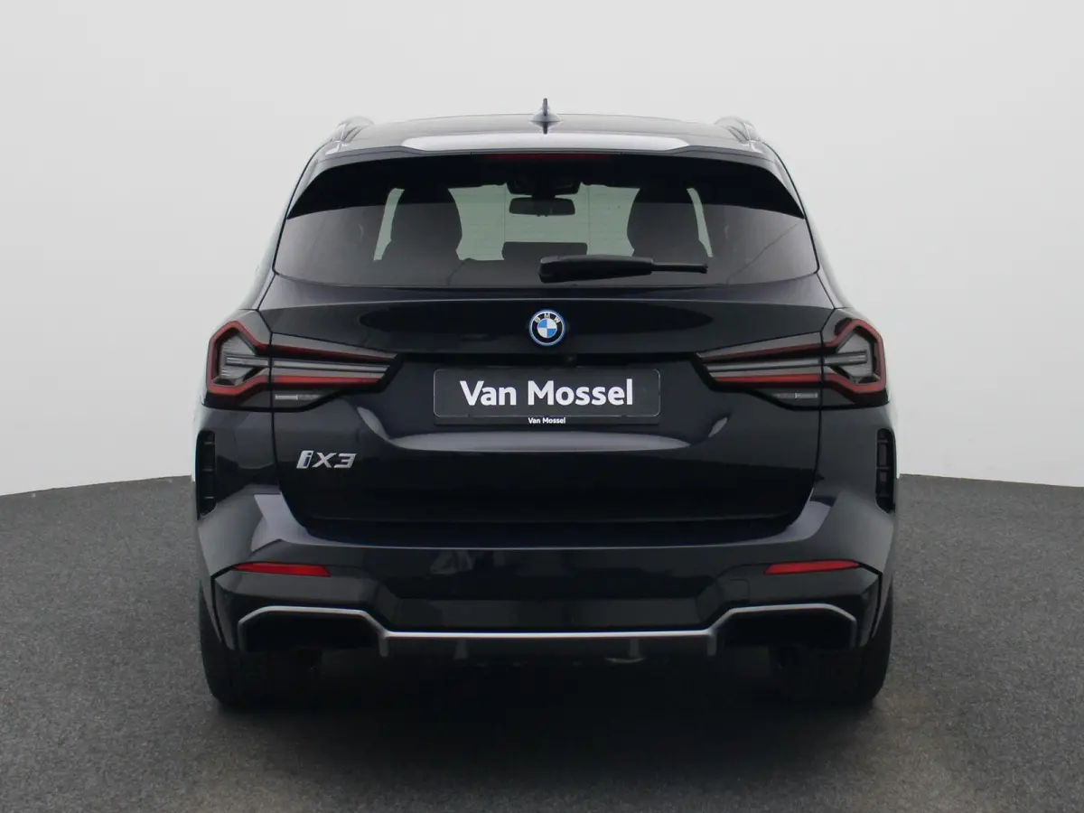 M-Sport 80 kWh | PANORAMADAK | 360 CAMERA | HARMAN KARDON | MEMORY | ELEKTRISCHE KOFFERKLEP | STOELVERWARMING | APPLE CARPLAY - ANDROID AUTO | LEDEREN STOELEN |