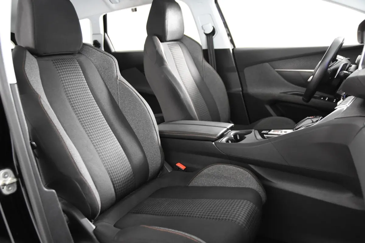Active 130 *Navigatie*Trekhaak*Park Assist*Carplay*