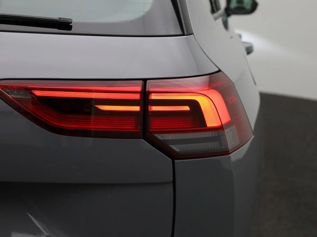 1.0 TSI Life | APPLE CARPLAY - ANDROID AUTO | CLIMATE CONTROL | ADAPTIVE CRUISE CONTROL | PARKEERSENSOREN | LICHTMETALEN VELGEN |