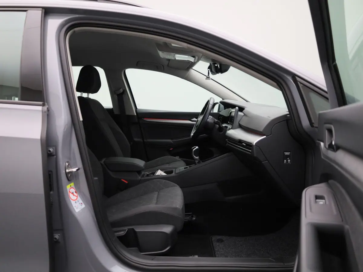 1.0 TSI Life | APPLE CARPLAY - ANDROID AUTO | CLIMATE CONTROL | ADAPTIVE CRUISE CONTROL | PARKEERSENSOREN | LICHTMETALEN VELGEN |
