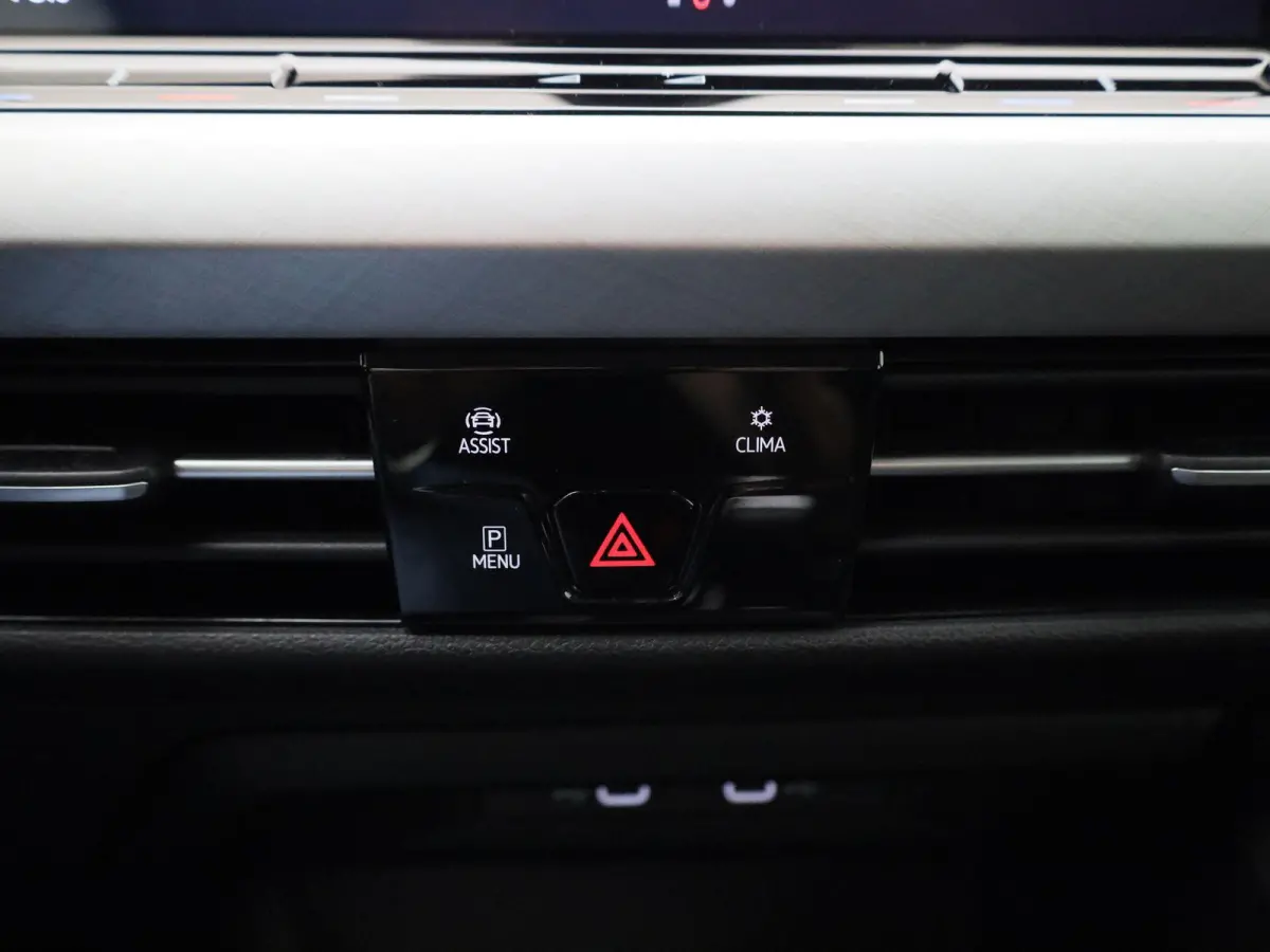 1.0 TSI Life | APPLE CARPLAY - ANDROID AUTO | CLIMATE CONTROL | ADAPTIVE CRUISE CONTROL | PARKEERSENSOREN | LICHTMETALEN VELGEN |