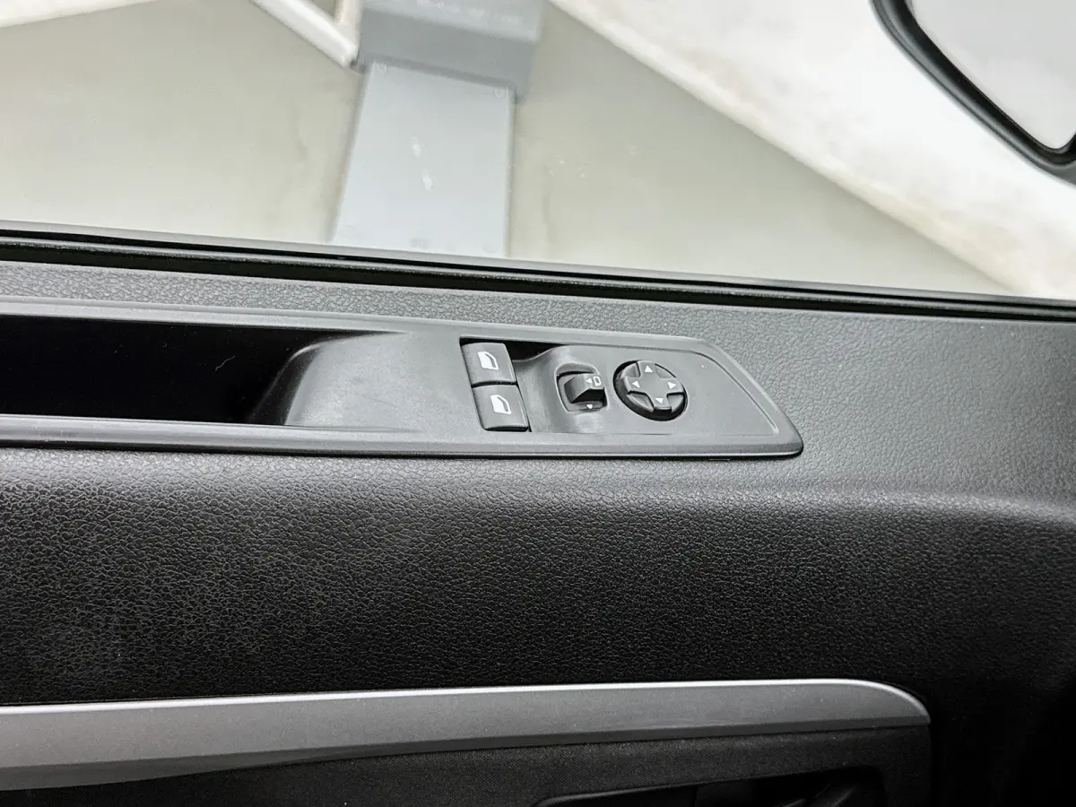 2.0 D-4D Professional DC 177pk Dubbele cabine Navigatie Camera Automaat Climate control