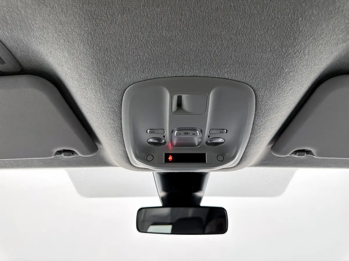2.0 D-4D Professional DC 177pk Dubbele cabine Navigatie Camera Automaat Climate control