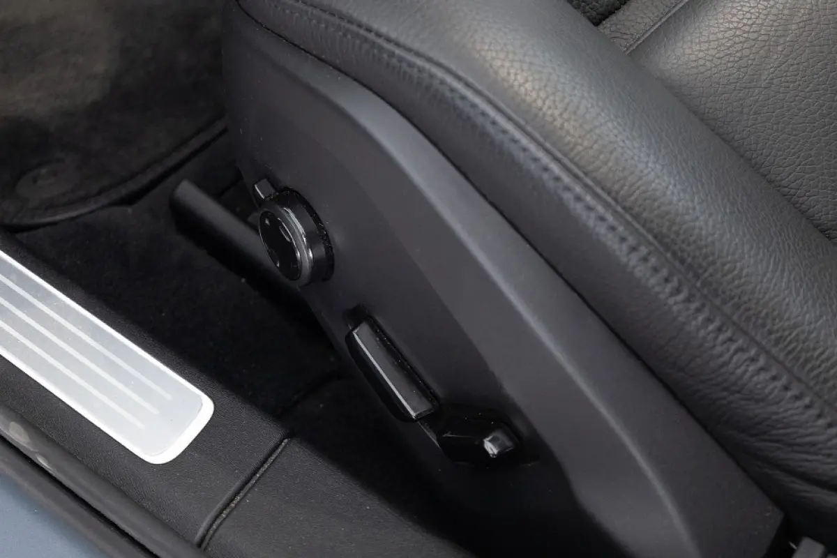 2.0 B4 Plus Dark | LEDER | CARPLAY | EL. STOELEN | el.Trekhaak