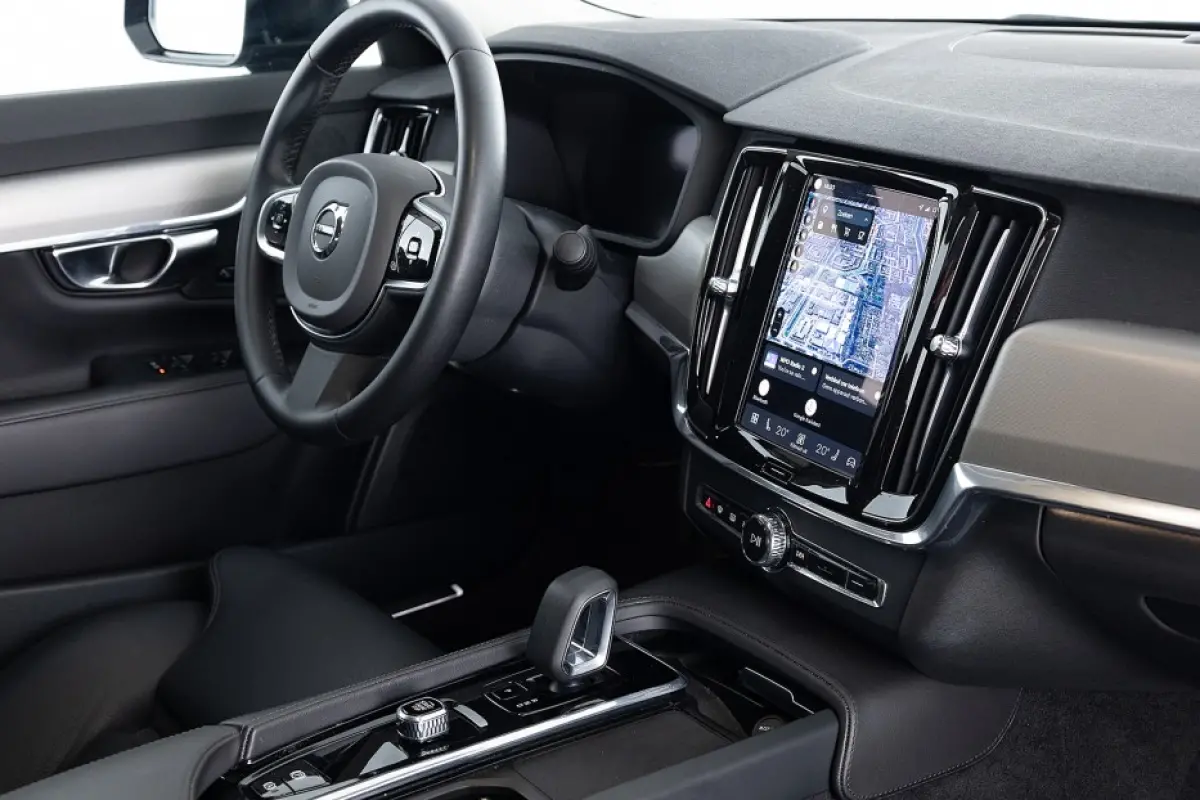 2.0 B4 Plus Dark | LEDER | CARPLAY | EL. STOELEN | el.Trekhaak