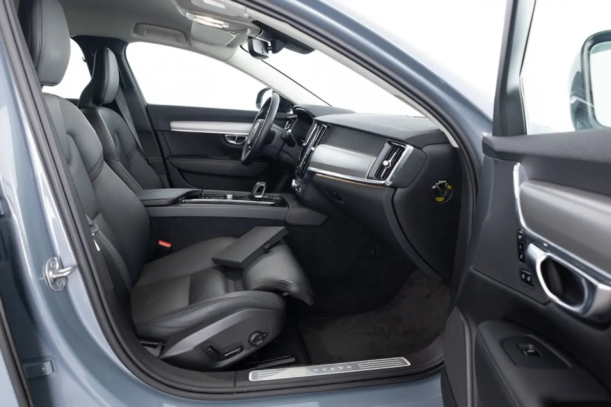 2.0 B4 Plus Dark | LEDER | CARPLAY | EL. STOELEN | el.Trekhaak