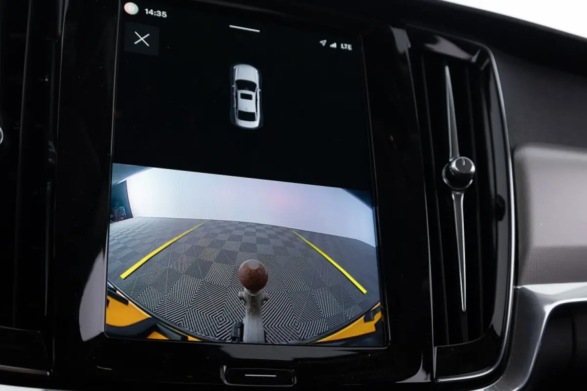 2.0 B4 Plus Dark | LEDER | CARPLAY | EL. STOELEN | el.Trekhaak