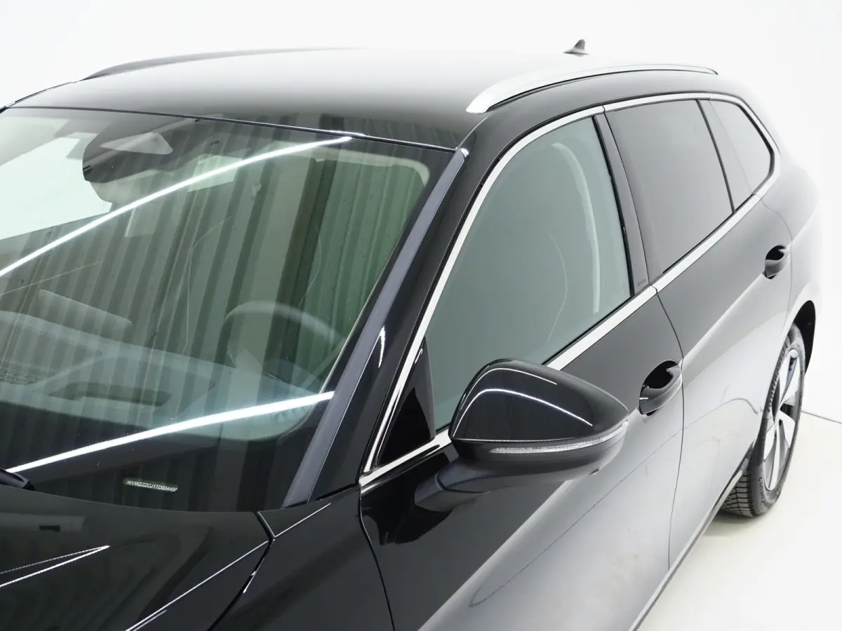 1.5 eHybrid 204PK | Leder/Alcantara | Massage | Stoelkoeling | Trekhaak | HUD | 360 | Keyless