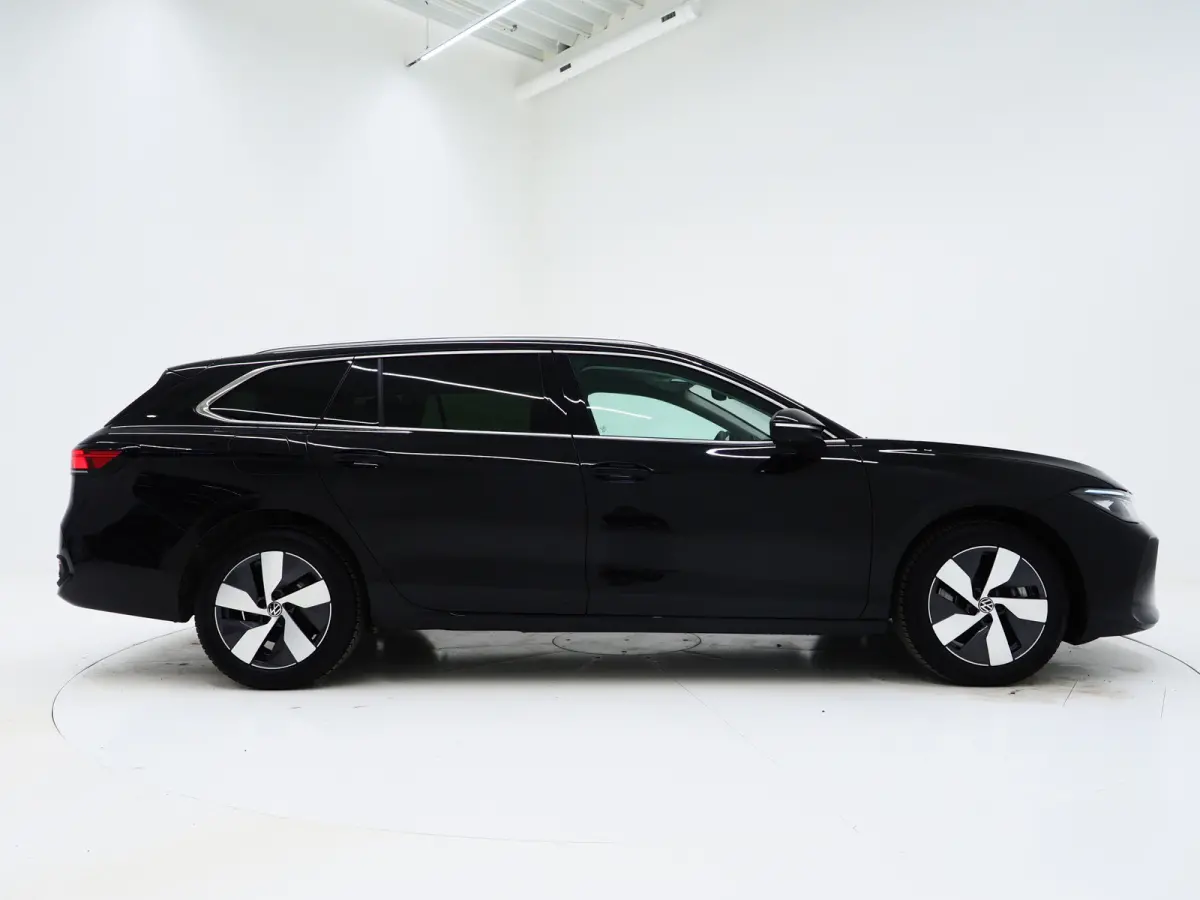 1.5 eHybrid 204PK | Leder/Alcantara | Massage | Stoelkoeling | Trekhaak | HUD | 360 | Keyless