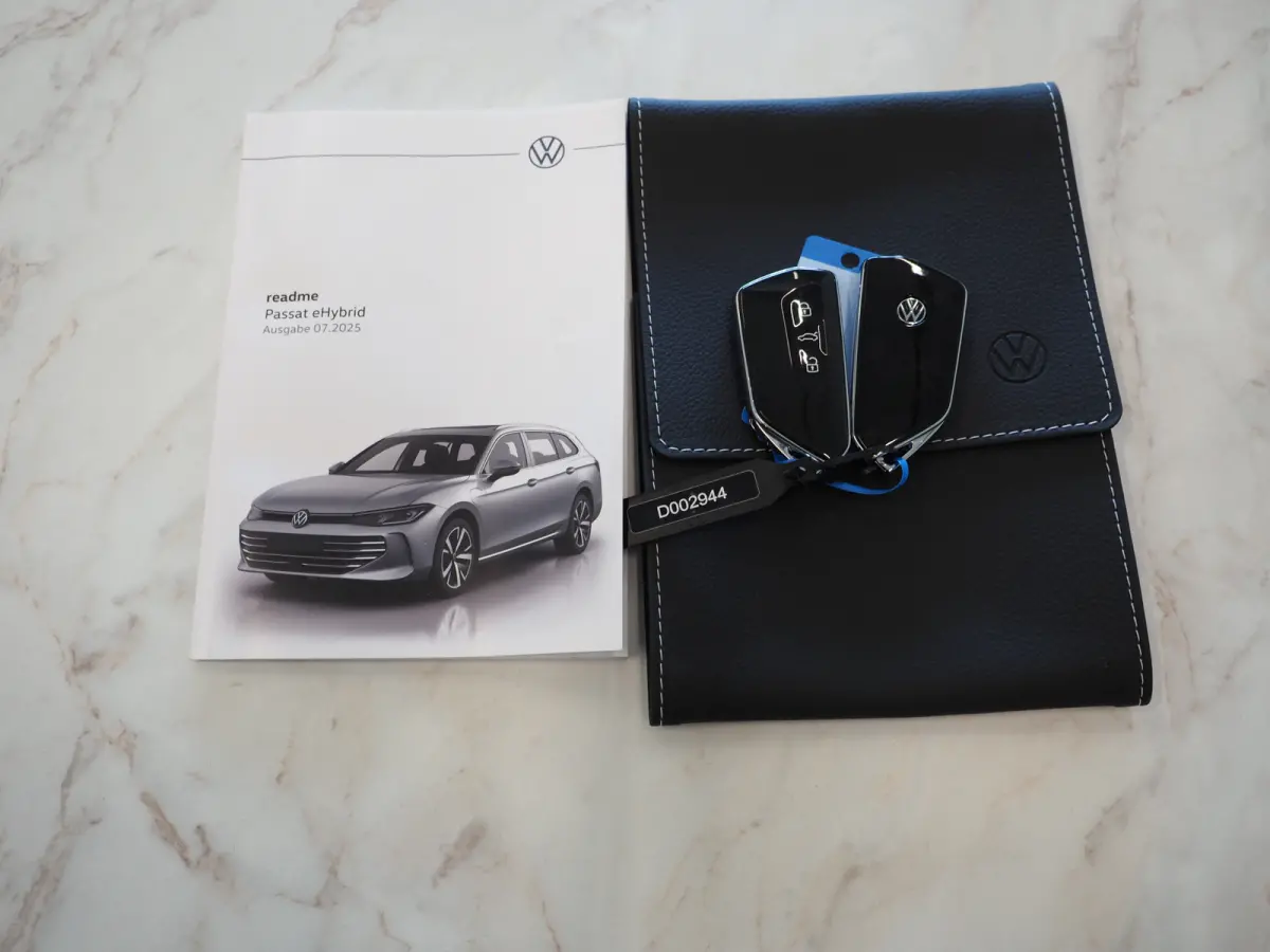 1.5 eHybrid 204PK | Leder/Alcantara | Massage | Stoelkoeling | Trekhaak | HUD | 360 | Keyless