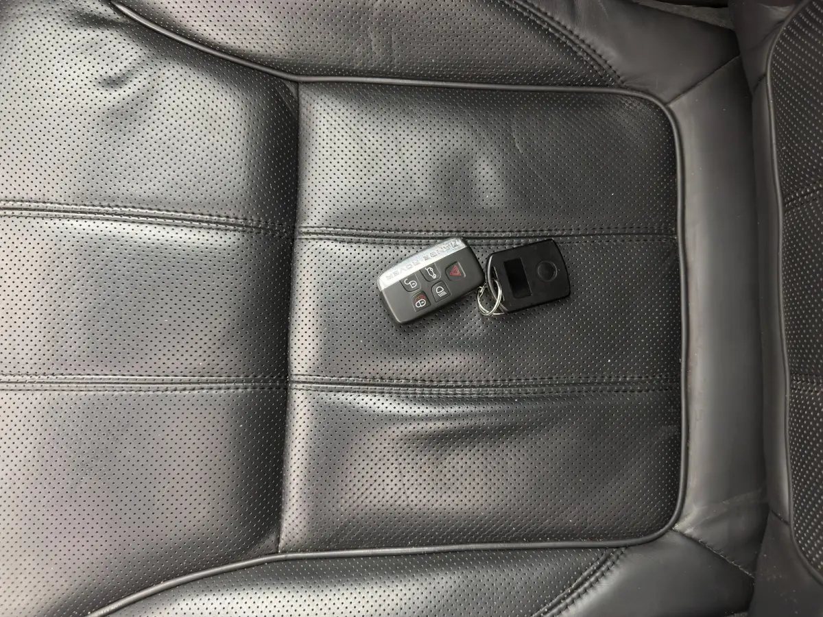 3.0 SDV6 Autobiography Dynamic Aut. *PANO | LEATHER | XENON | DIGI-COCKPIT | HEATED-COMFORTSEATS | CAMERA | NAVI-FULLMAP | PRIVACY-GLASS | AIRSUSPENSION | HEAD-UP | ECC | SHIFTPADDLES | PDC 