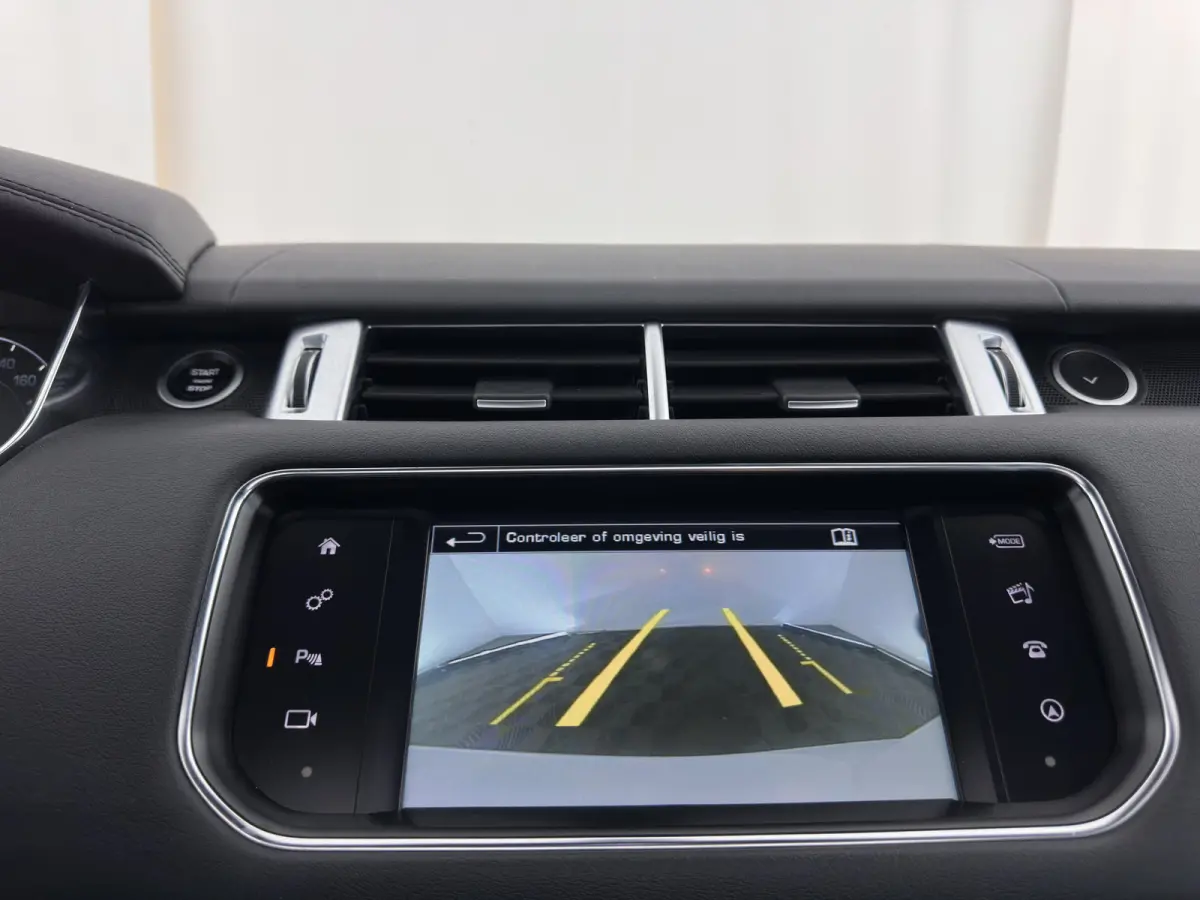 3.0 SDV6 Autobiography Dynamic Aut. *PANO | LEATHER | XENON | DIGI-COCKPIT | HEATED-COMFORTSEATS | CAMERA | NAVI-FULLMAP | PRIVACY-GLASS | AIRSUSPENSION | HEAD-UP | ECC | SHIFTPADDLES | PDC 