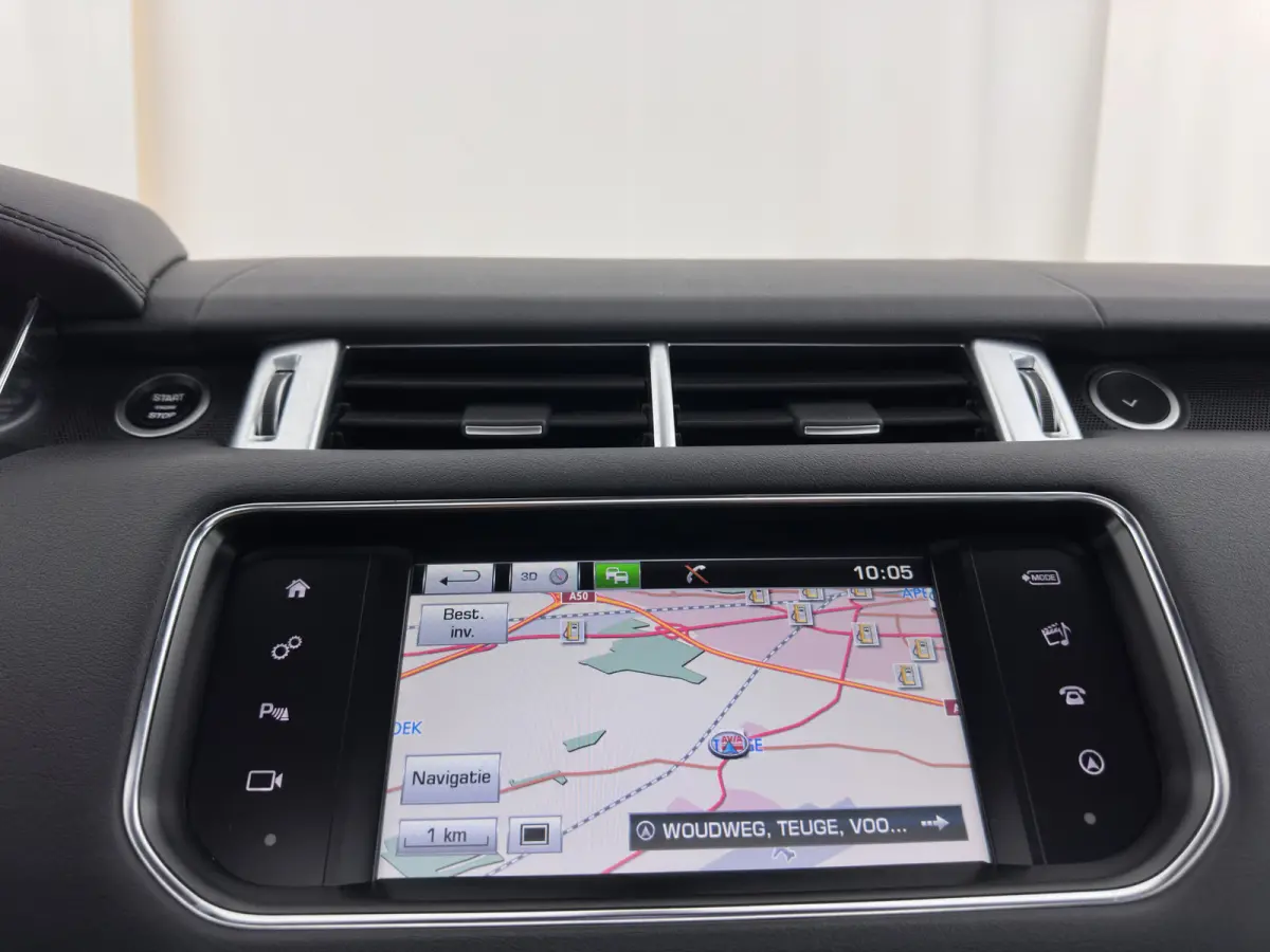 3.0 SDV6 Autobiography Dynamic Aut. *PANO | LEATHER | XENON | DIGI-COCKPIT | HEATED-COMFORTSEATS | CAMERA | NAVI-FULLMAP | PRIVACY-GLASS | AIRSUSPENSION | HEAD-UP | ECC | SHIFTPADDLES | PDC 