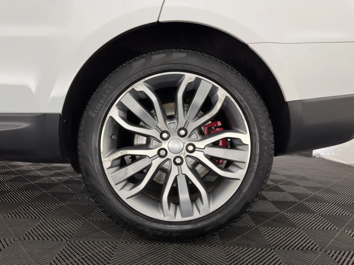 3.0 SDV6 Autobiography Dynamic Aut. *PANO | LEATHER | XENON | DIGI-COCKPIT | HEATED-COMFORTSEATS | CAMERA | NAVI-FULLMAP | PRIVACY-GLASS | AIRSUSPENSION | HEAD-UP | ECC | SHIFTPADDLES | PDC 