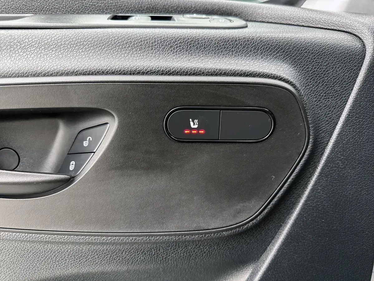 519 CDI BE Trekker N1 7 TON Automaat Navigatie Dubbel lucht Cruise control Airco Euro 6