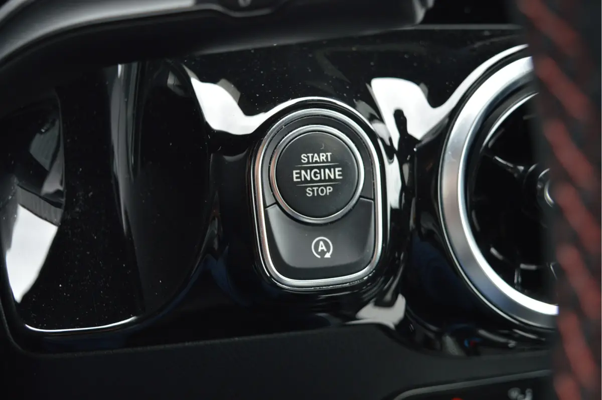 180 Business Solution AMG | PANO | CAMERA | CARPLAY |