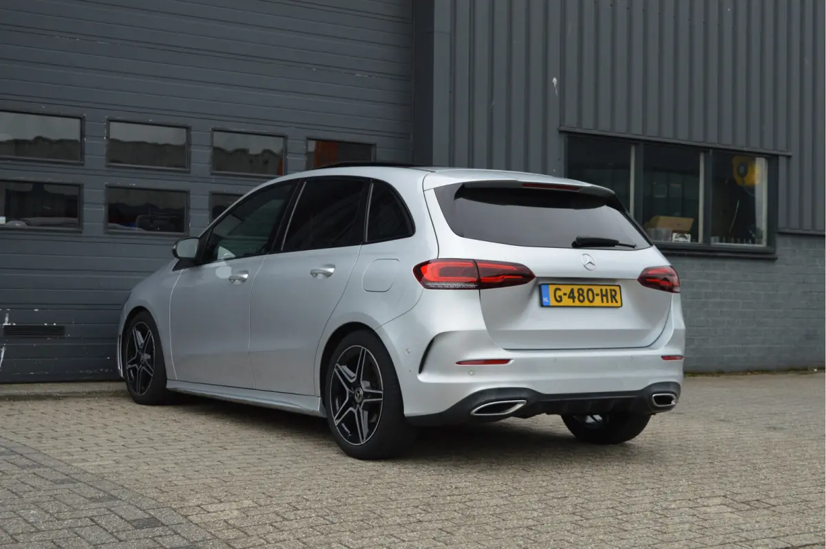 180 Business Solution AMG | PANO | CAMERA | CARPLAY |