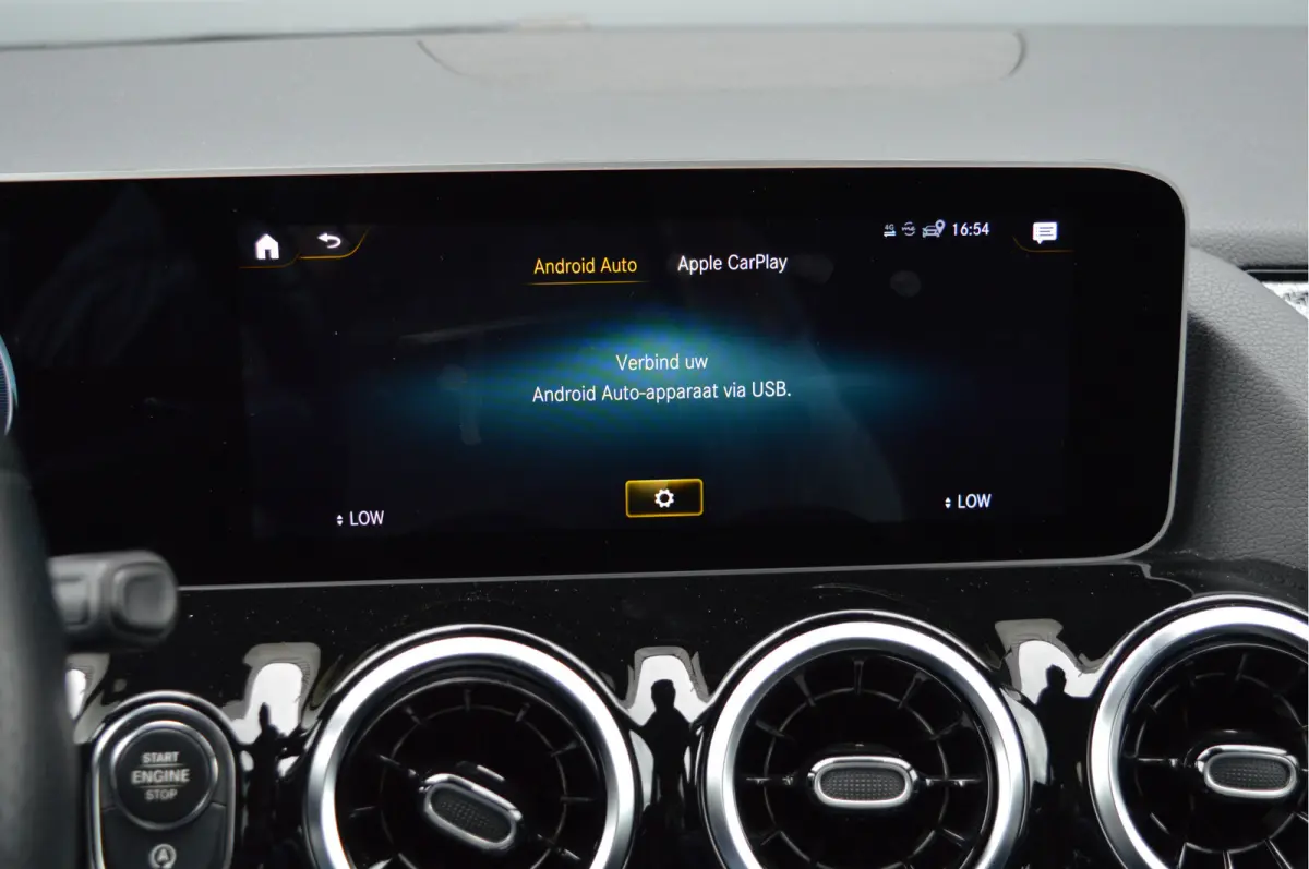 180 Business Solution AMG | PANO | CAMERA | CARPLAY |