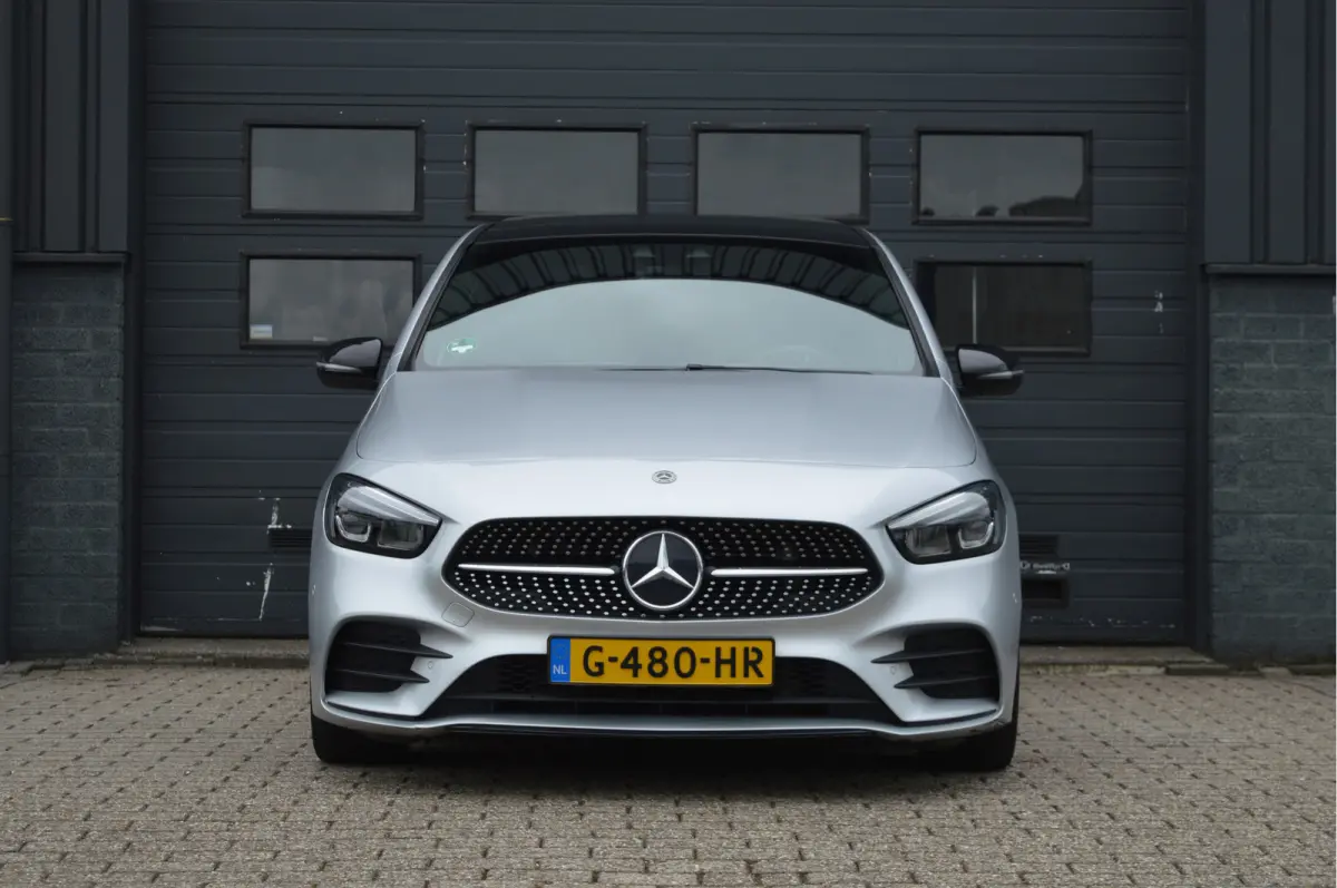 180 Business Solution AMG | PANO | CAMERA | CARPLAY |