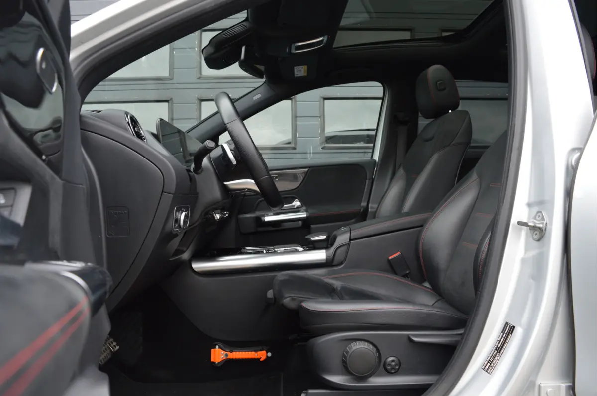 180 Business Solution AMG | PANO | CAMERA | CARPLAY |