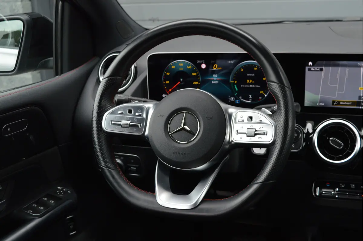 180 Business Solution AMG | PANO | CAMERA | CARPLAY |