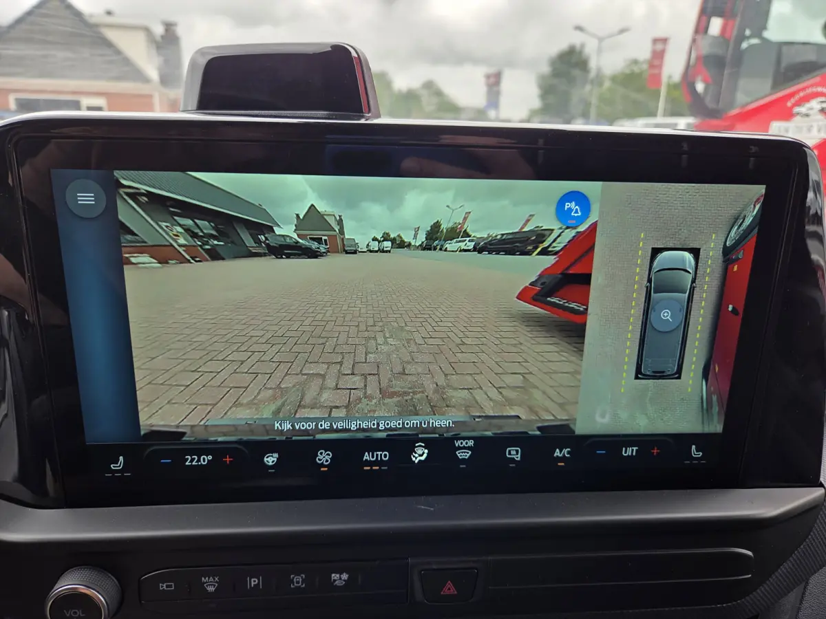 Cust. 340 L2H1 Limited 71 kWh 218PK Automaat nr. V087 | Airco | Adap.Cruise | Navi | camera