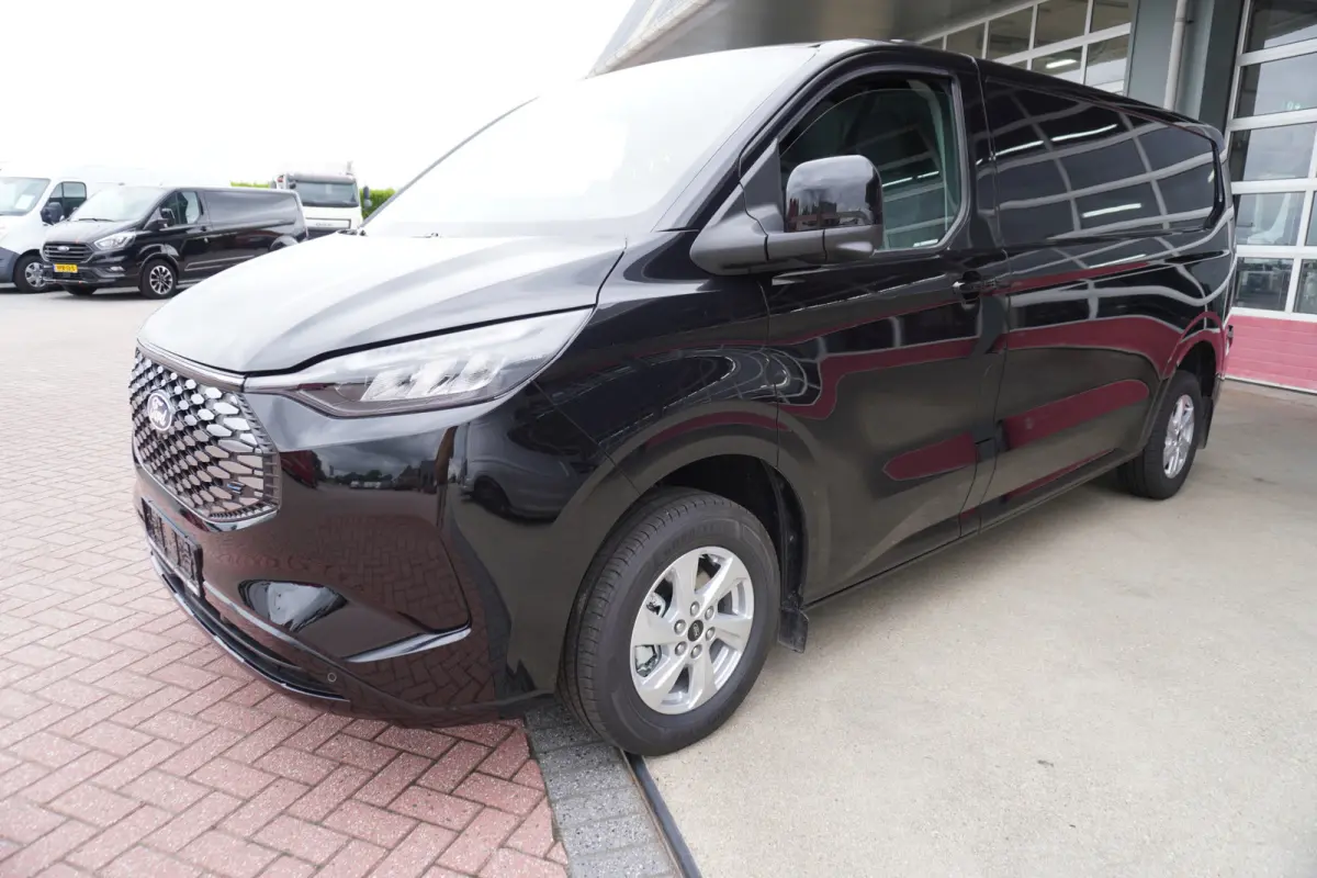 Cust. 340 L2H1 Limited 71 kWh 218PK Automaat nr. V087 | Airco | Adap.Cruise | Navi | camera