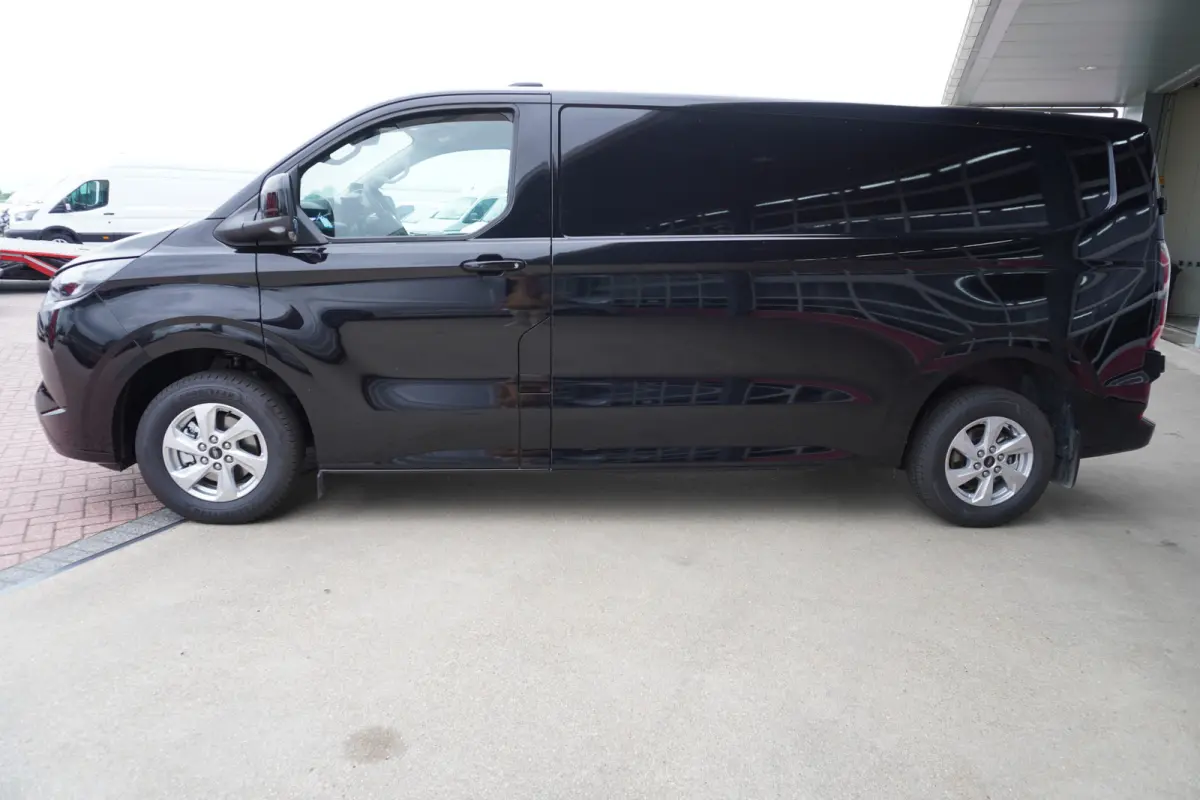 Cust. 340 L2H1 Limited 71 kWh 218PK Automaat nr. V087 | Airco | Adap.Cruise | Navi | camera