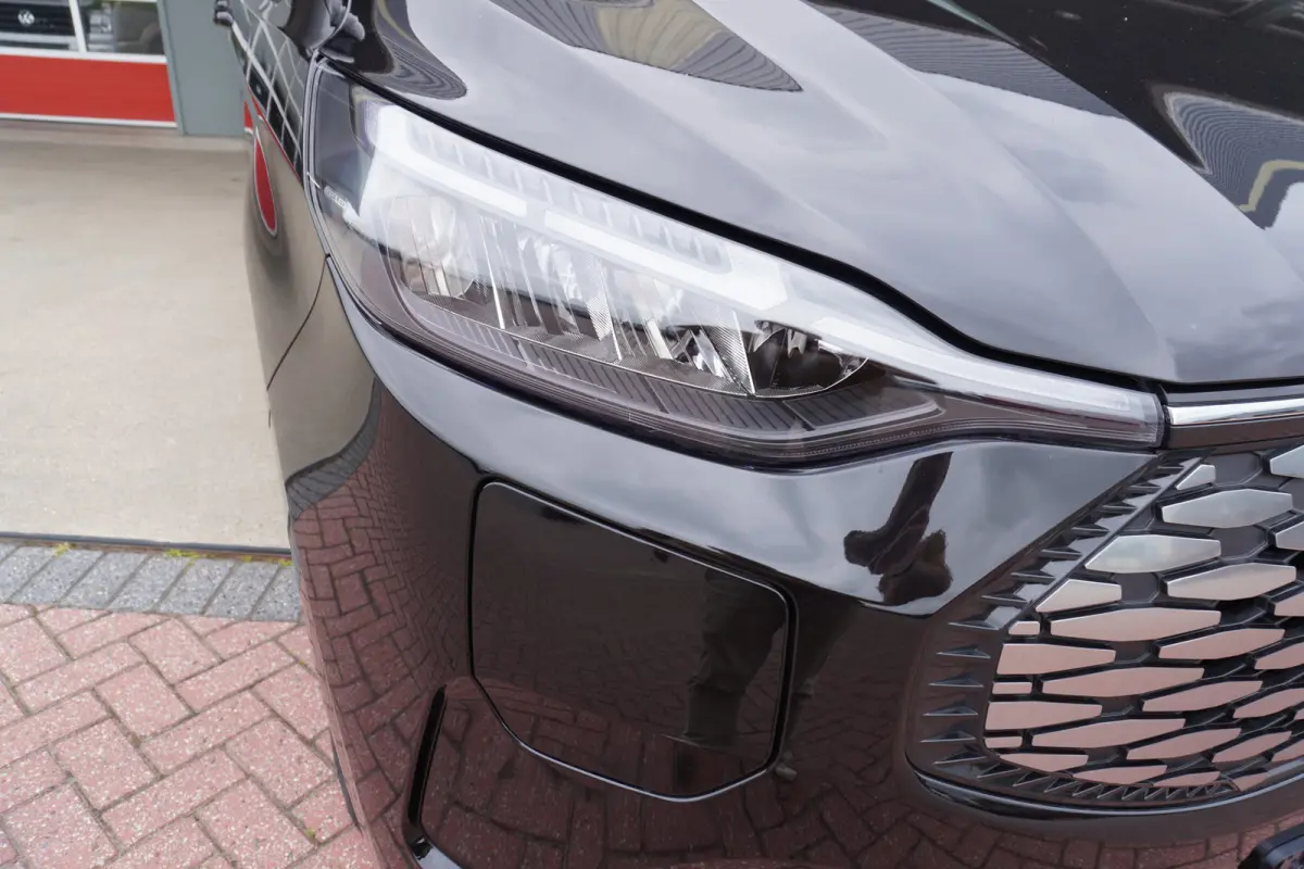 Cust. 340 L2H1 Limited 71 kWh 218PK Automaat nr. V087 | Airco | Adap.Cruise | Navi | camera