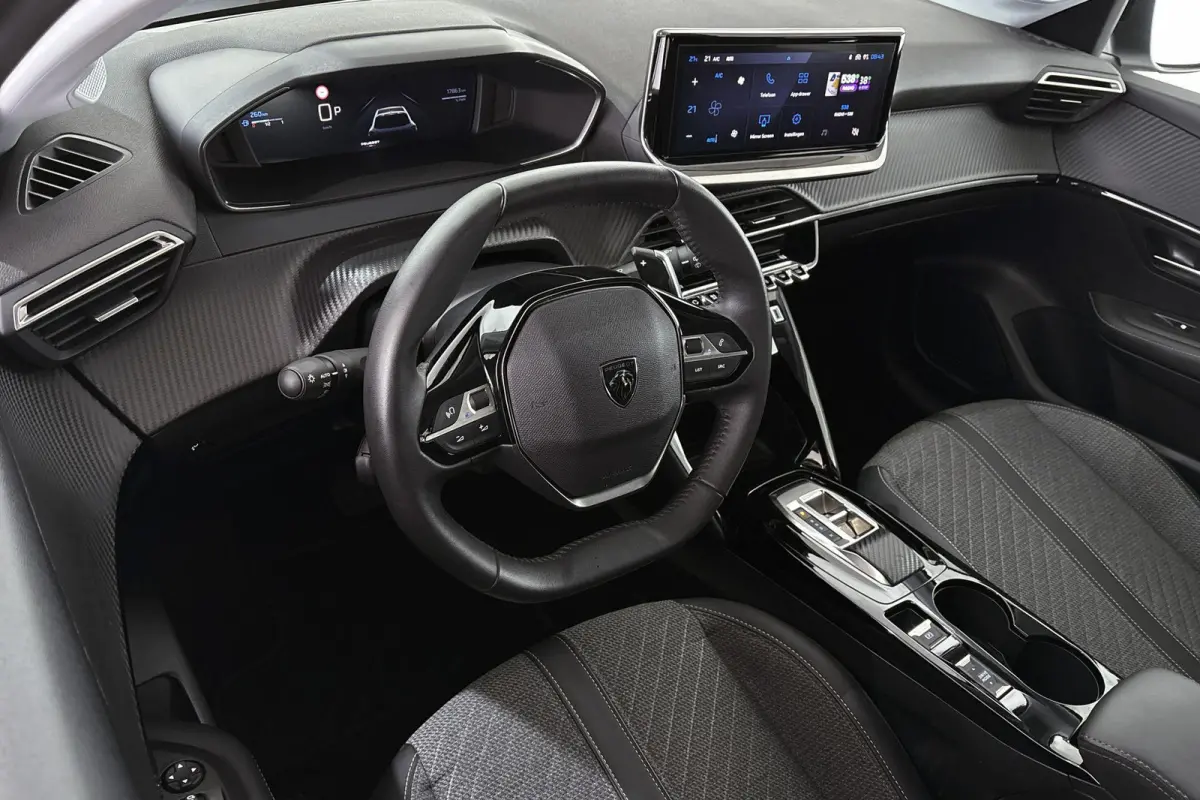 1.2 Hybrid 100 e-DCS6 Allure Apple CarPlay Climate Control