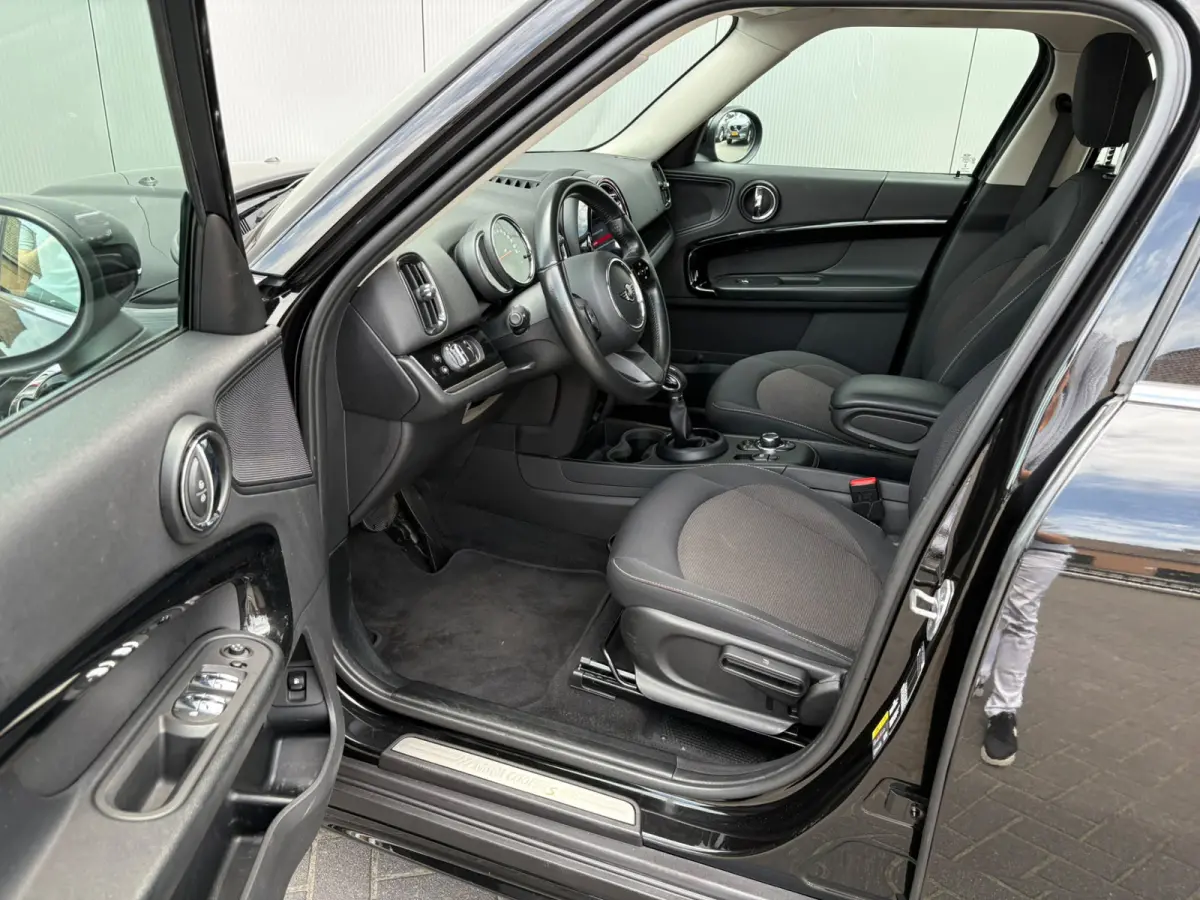 1.5 Cooper ALL4 Chili Plug-in-Hybrid/Camera/Navigatie/Full-LED/Parkeerhulp