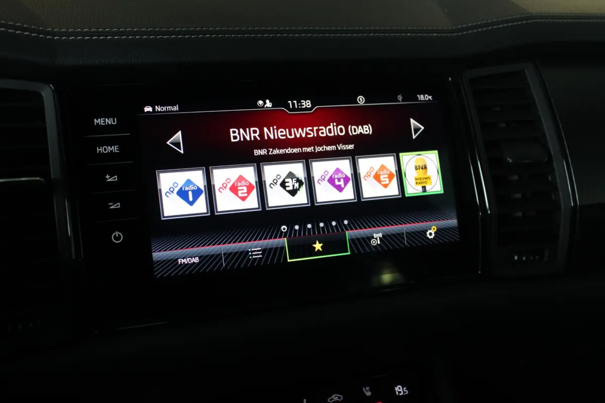 1.5 TSI Sportline Business Facelift | Trekhaak | Camera | Memory | Virtual Cockpit | LED Matrix | Carplay | Keyless | Stoelverw./venti | 20" LMV | PDC V+A