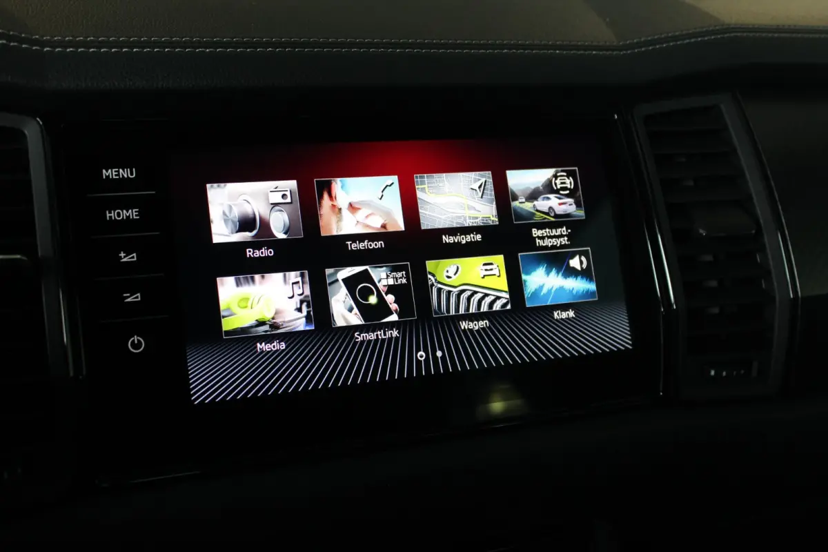 1.5 TSI Sportline Business Facelift | Trekhaak | Camera | Memory | Virtual Cockpit | LED Matrix | Carplay | Keyless | Stoelverw./venti | 20" LMV | PDC V+A