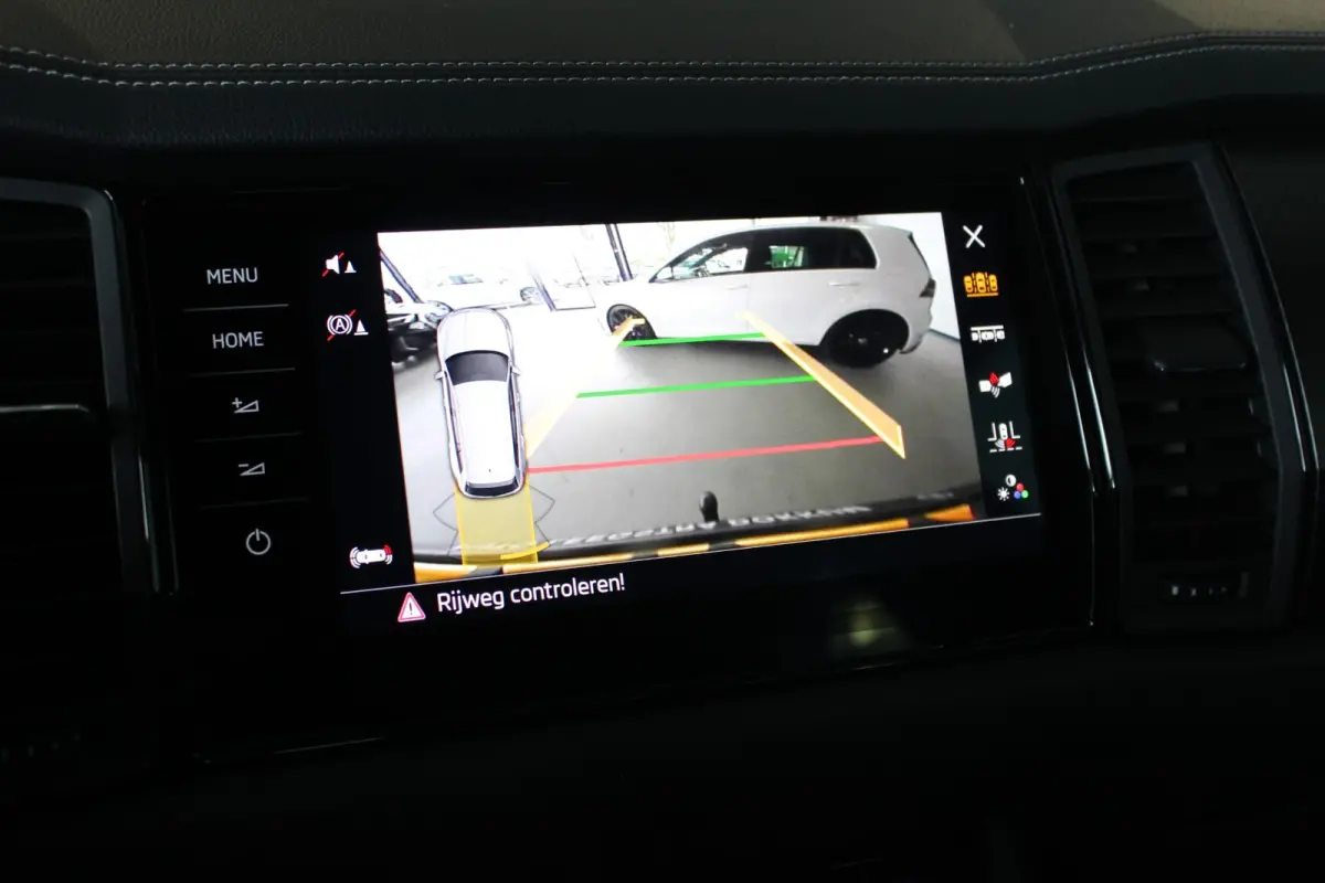 1.5 TSI Sportline Business Facelift | Trekhaak | Camera | Memory | Virtual Cockpit | LED Matrix | Carplay | Keyless | Stoelverw./venti | 20" LMV | PDC V+A