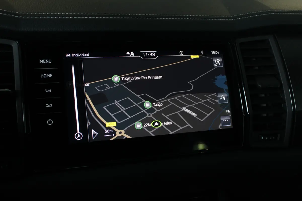1.5 TSI Sportline Business Facelift | Trekhaak | Camera | Memory | Virtual Cockpit | LED Matrix | Carplay | Keyless | Stoelverw./venti | 20" LMV | PDC V+A