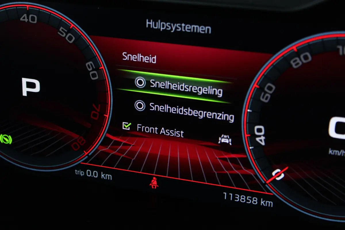 1.5 TSI Sportline Business Facelift | Trekhaak | Camera | Memory | Virtual Cockpit | LED Matrix | Carplay | Keyless | Stoelverw./venti | 20" LMV | PDC V+A