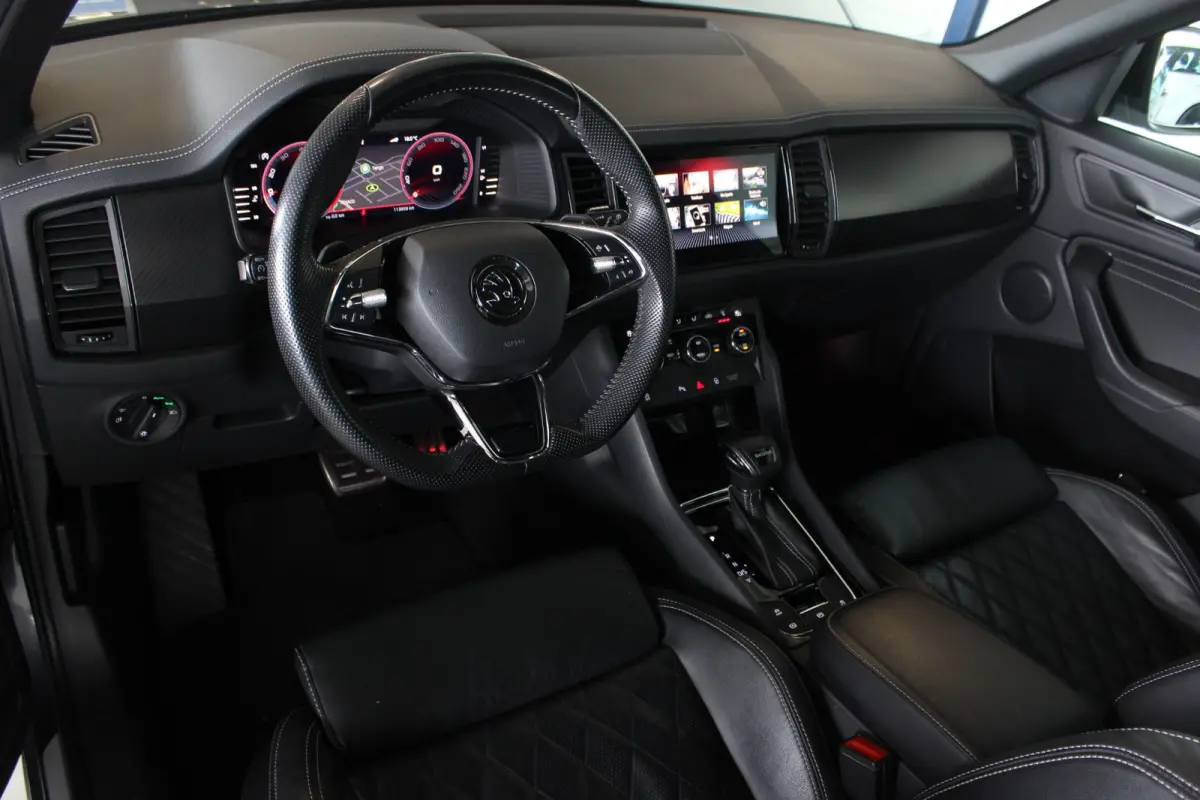 1.5 TSI Sportline Business Facelift | Trekhaak | Camera | Memory | Virtual Cockpit | LED Matrix | Carplay | Keyless | Stoelverw./venti | 20" LMV | PDC V+A